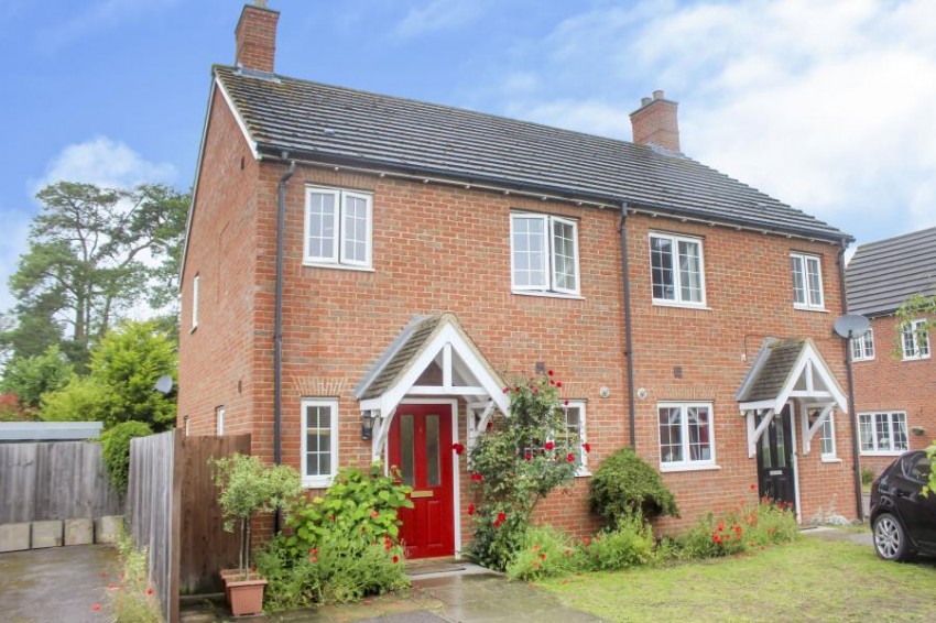 Images for Lovat Meadow Close, Newport Pagnell EAID:TCL01 BID:TCL01